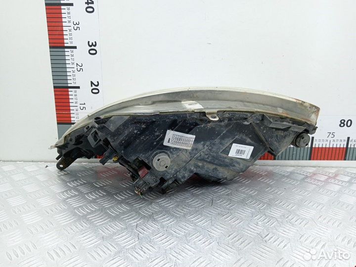 Фара передняя правая Opel Corsa D