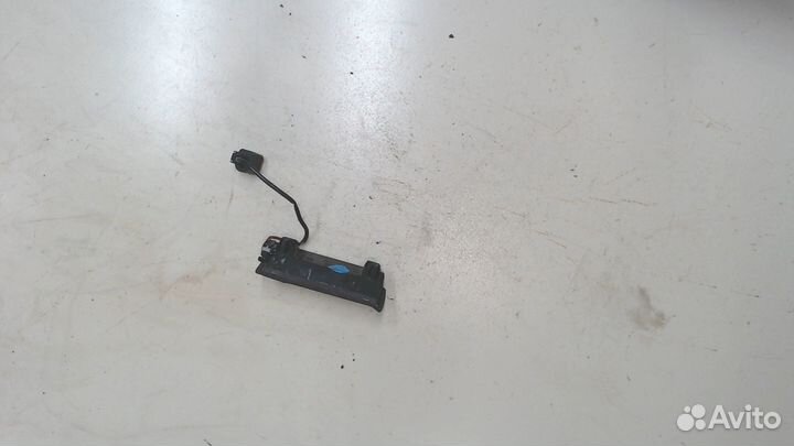 Кнопка багажника Volkswagen Touareg, 2005