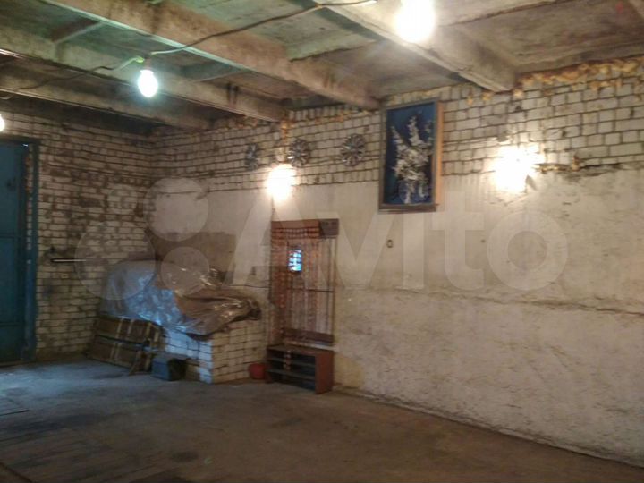 Гараж, > 30 м²