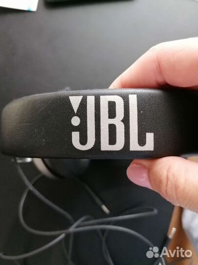 Беспроводные наушники jbl