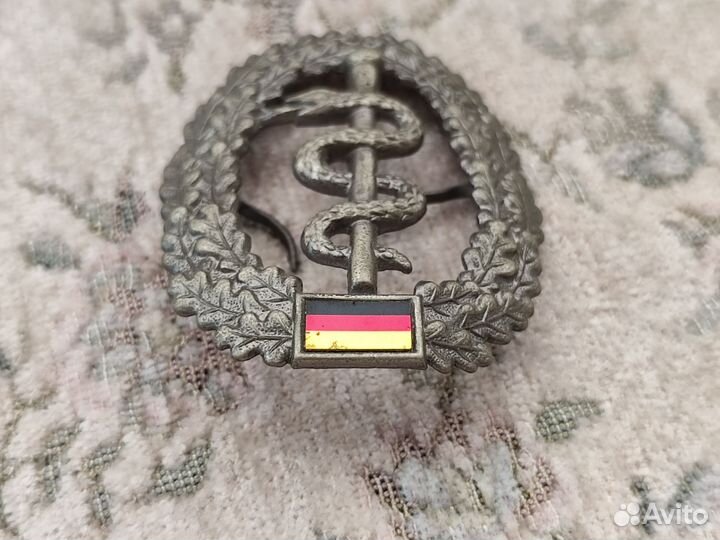 Винтажный знак медик бундесвер Germany