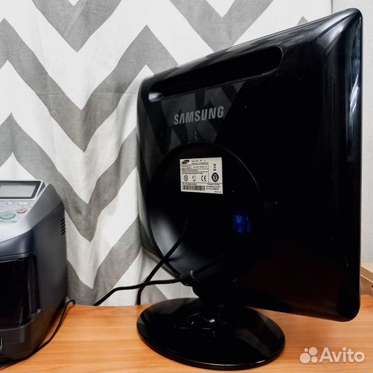 Монитор Samsung 19 дюймов