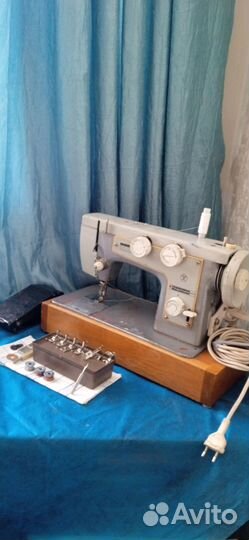 Швейная машинка Подольск 142