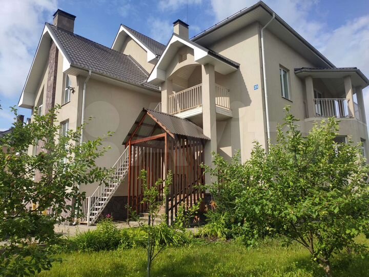 Дом 653 м² на участке 16 сот.