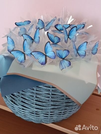 Светящийся букет из бабочек