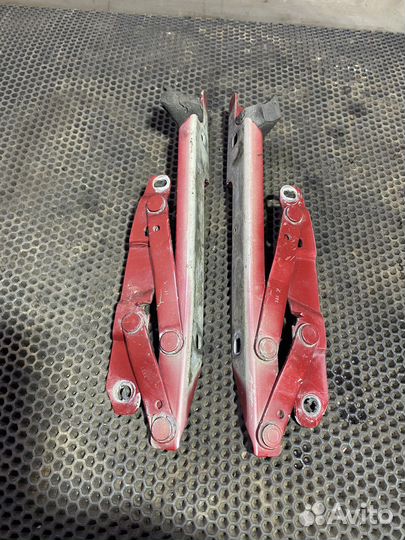 Петля капота Jeep Liberty KJ Либерти