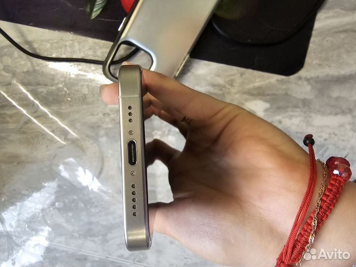 iPhone 15 Pro, 256 ГБ