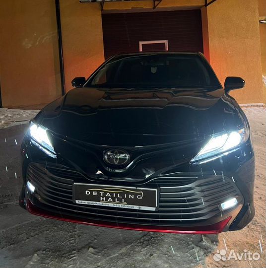 Накладка переднего бампера Toyota Camry V70