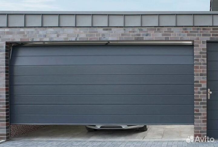 Секционные ворота