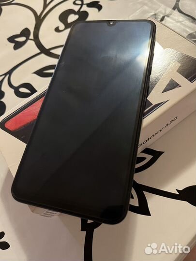 Samsung Galaxy A20, 3/32 ГБ