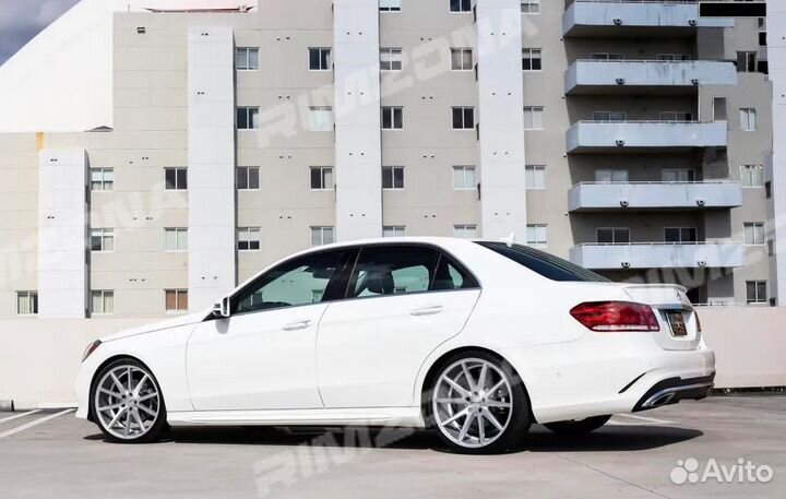 Литой диск в стиле vossen R16 5x114.3