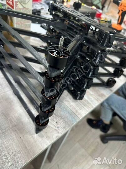 Квадрокоптeр fрv Пирaнья 7 и 10 ''