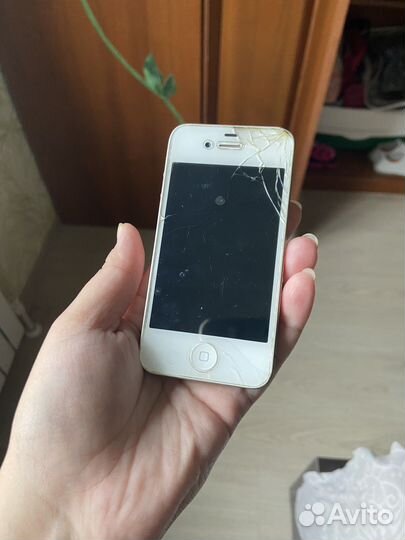Телефон iPhone 4 работающий