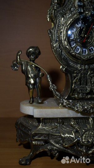 Часы бронзовые