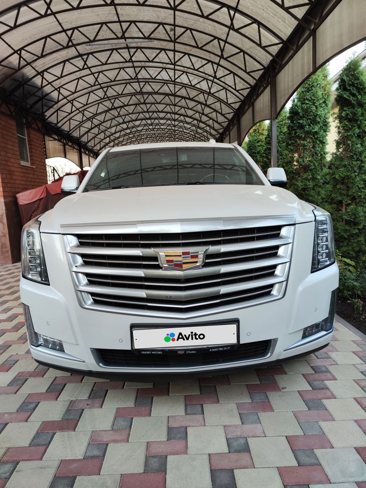 Cadillac Escalade: фото владельца