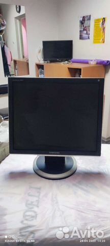 Монитор Samsung