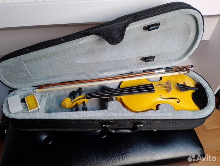 Новая желтая скрипка antonio lavazza 1/8