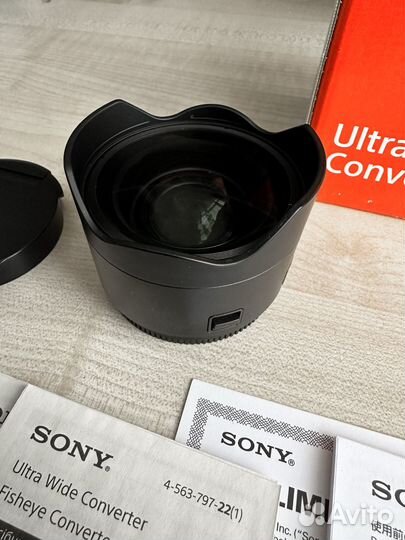 Широкоугольный конвертер Sony Ultra Wide Converter