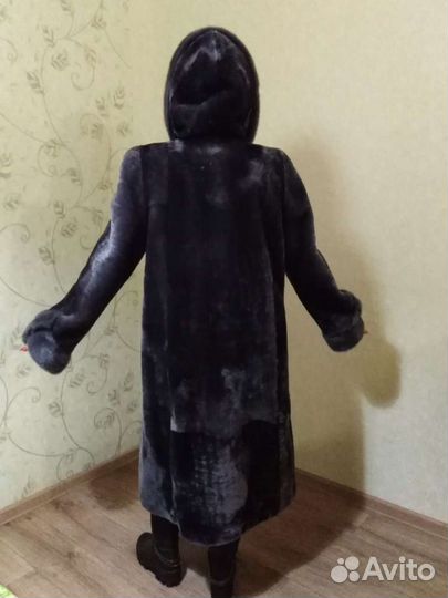 Шуба мутоновая с капюшоном