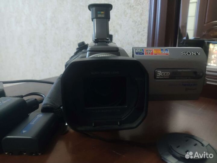 Видеокамера sony