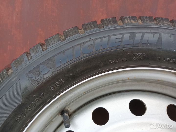 Michelin Latitude X-Ice 215/60 R17