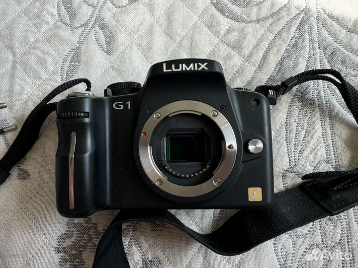 Фотоаппарат Panasonic Lumix DMC-G1 Kit