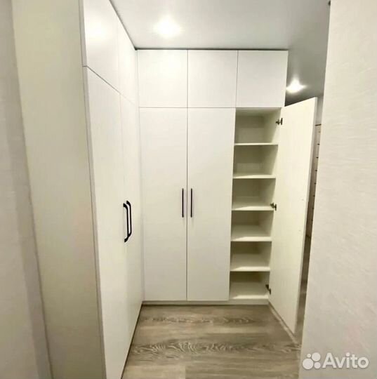 Шкаф распашной