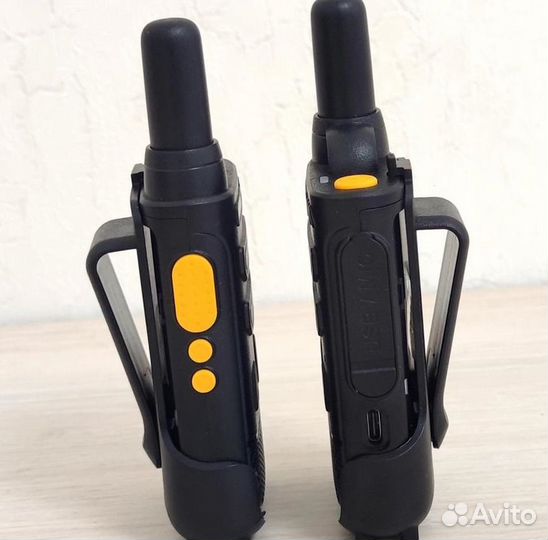 Рация с наушником, радиостанция с гарнитурой