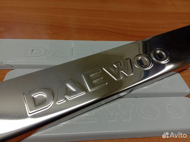 Накладки на пороги Daewoo Matiz