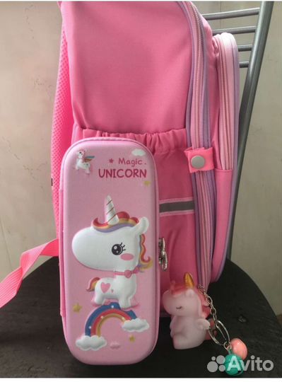 Новый школьный рюкзак для девочки