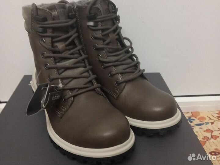 37р новые Ботинки Ecco tredtray w