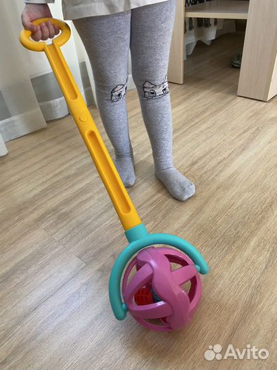 Каталка с ручкой детская