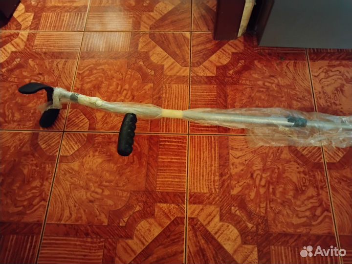 Клюшка ортопедическая с подлокотником, новая