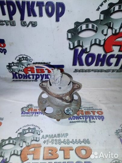 Ступица задняя левая Toyota Prius хэтчбек iiixw30