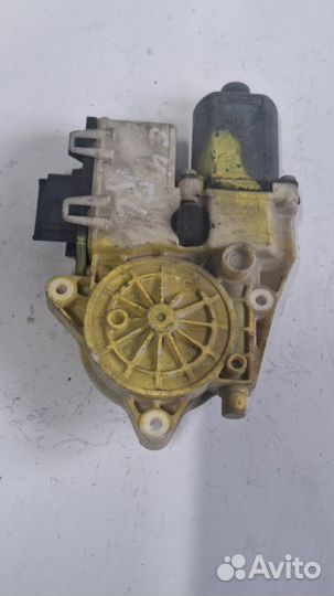 Мотор стеклоподъемника задний левый Citroen C4