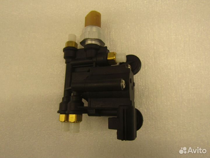 Блок клапанов средний Land Rover RVH000046