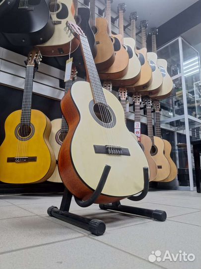 Классическая гитара 3/4 Cort Новая
