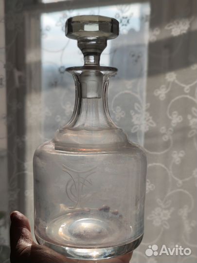 Графин антикварный