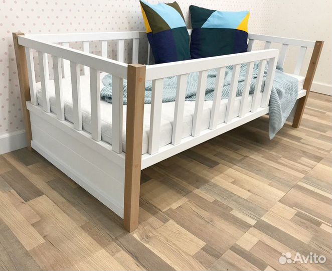 Детская кровать Basic массив