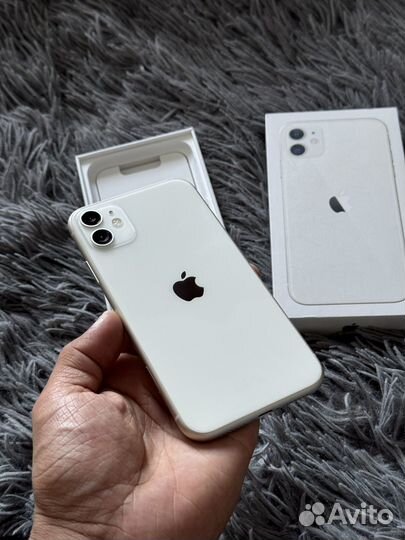 iPhone 11, 64 ГБ