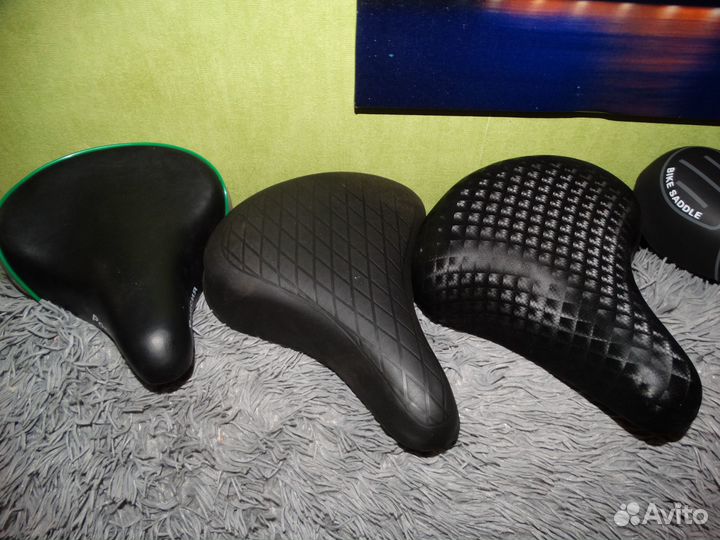 Седло вело новое широкое на пружинах и узкое