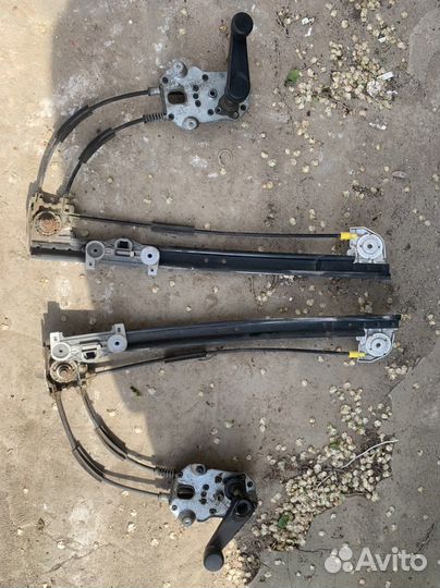 Стеклоподъемник задний Л-П ручной bmw e39