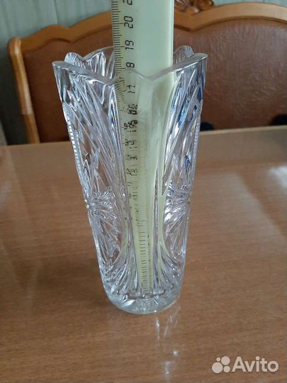 Ваза для цветов хрустальная