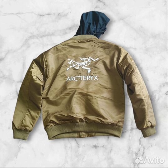 Бомбер Arc'teryx