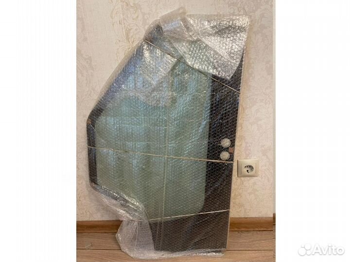 Стекло лобовое правое Bomag