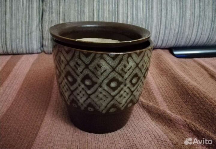 Цветочный горшок и кашпо