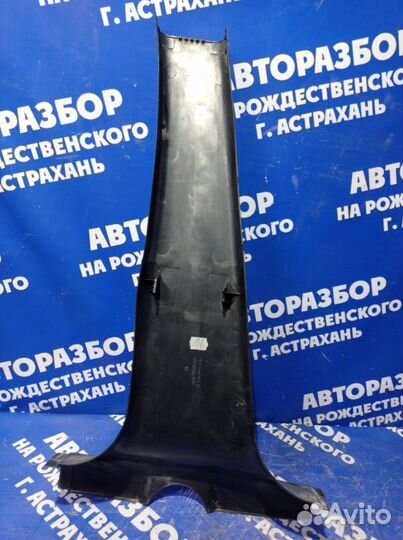 Обшивка средней стойки Chevrolet Niva внедорожник