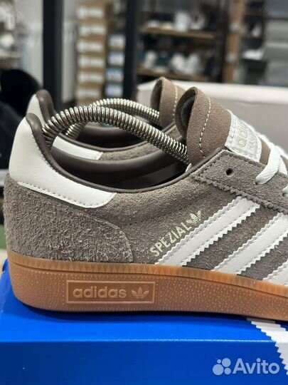 Adidas Handball Spezial wmns Earth Strata Gum