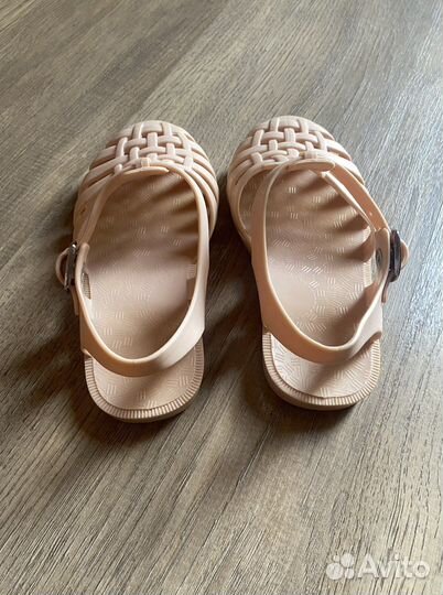 Резиновые сандалии для девочки р.27