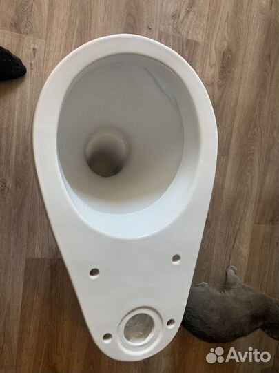 Унитаз новый